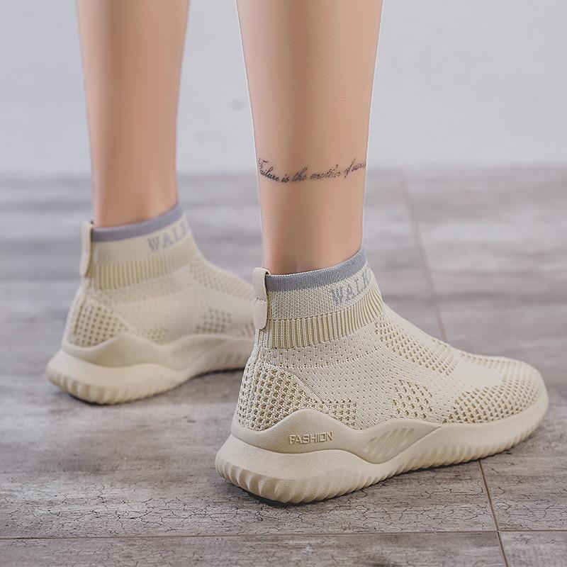 Women's Walking Cloud Sneakers